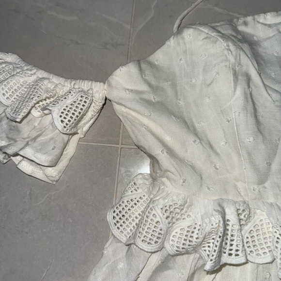 Saints and secrets white dress - Picture 4 of 5